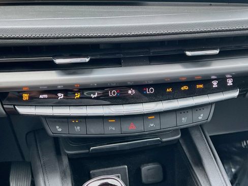 Used 2024 Cadillac XT4 Premium Luxury AWD/4WD image 16