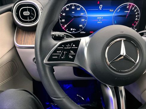 Certified 2025 Mercedes-Benz GLC 350e 4MATIC image 21