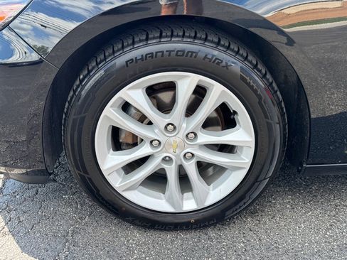 Used 2018 Chevrolet Malibu LT FWD image 9