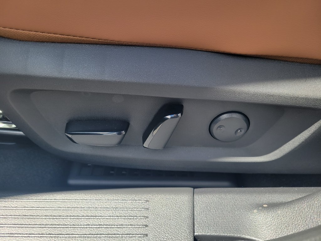 New 2026 Nissan Rogue Platinum AWD/4WD image 13