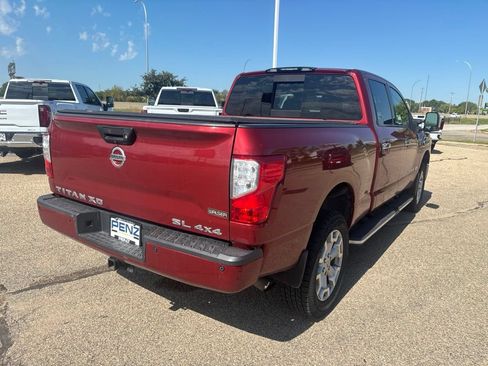 Used 2016 Nissan Titan SL AWD/4WD image 8