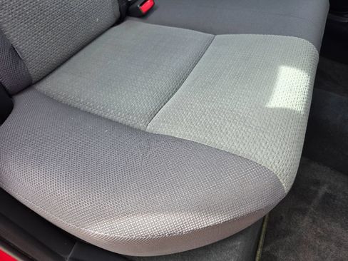 Used 2004 Toyota Matrix FWD image 32