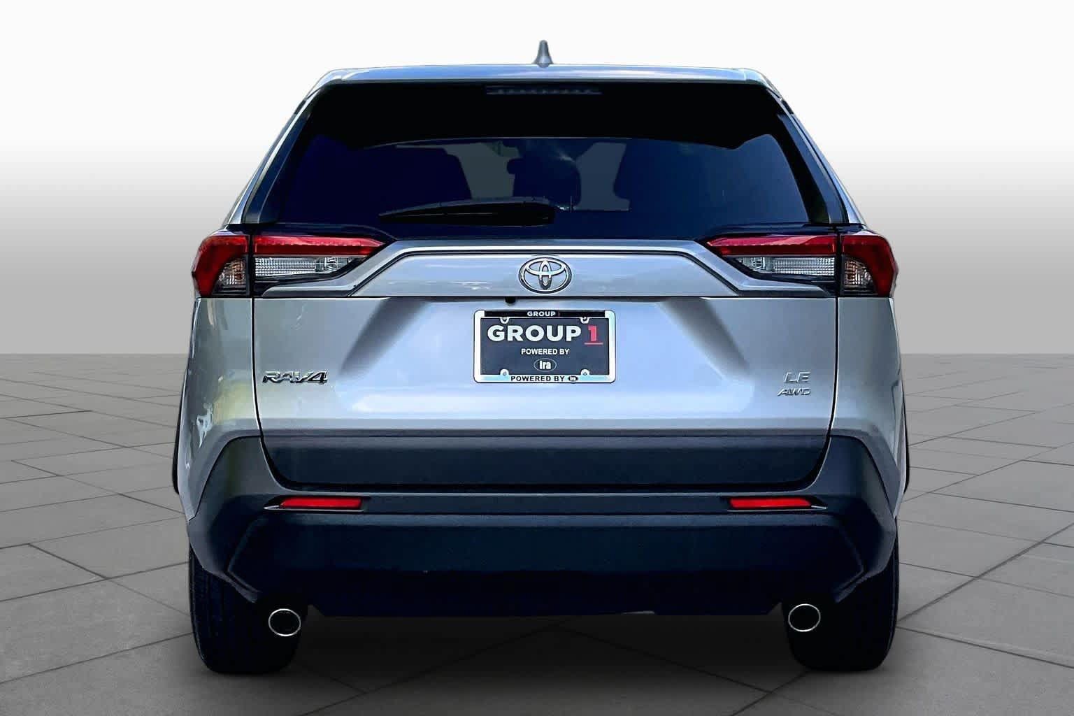 Used 2023 Toyota RAV4 LE AWD/4WD image 5