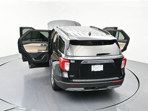Used 2022 Ford Explorer XLT w/ Equipment Group 202A RWD image 25