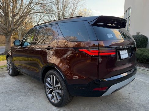 New 2026 Land Rover Discovery Limited Edition image 3