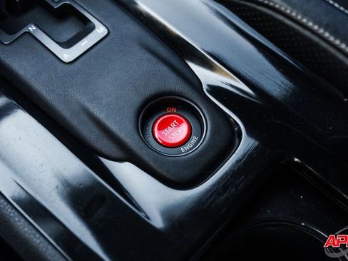 Used 2014 Nissan GT-R Premium image 18