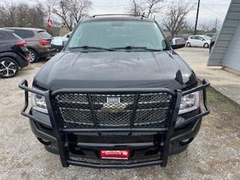 Used 2011 Chevrolet Tahoe LTZ image 2