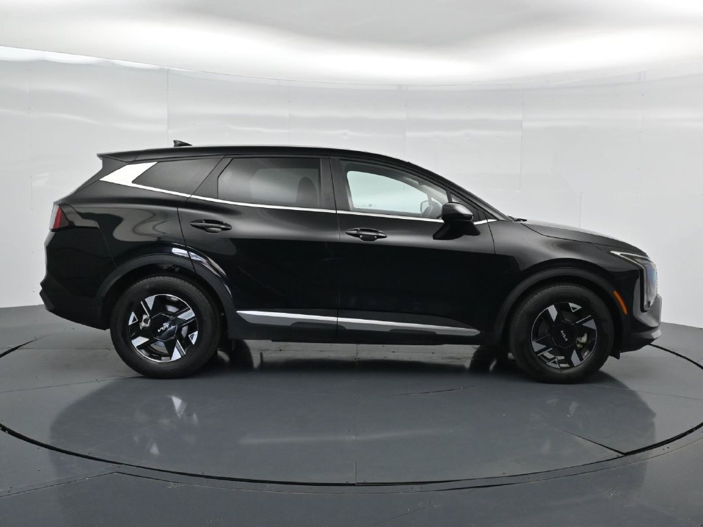 Used 2026 Kia Sportage LX FWD image 8