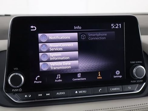 Used 2025 Nissan Rogue SV FWD image 33