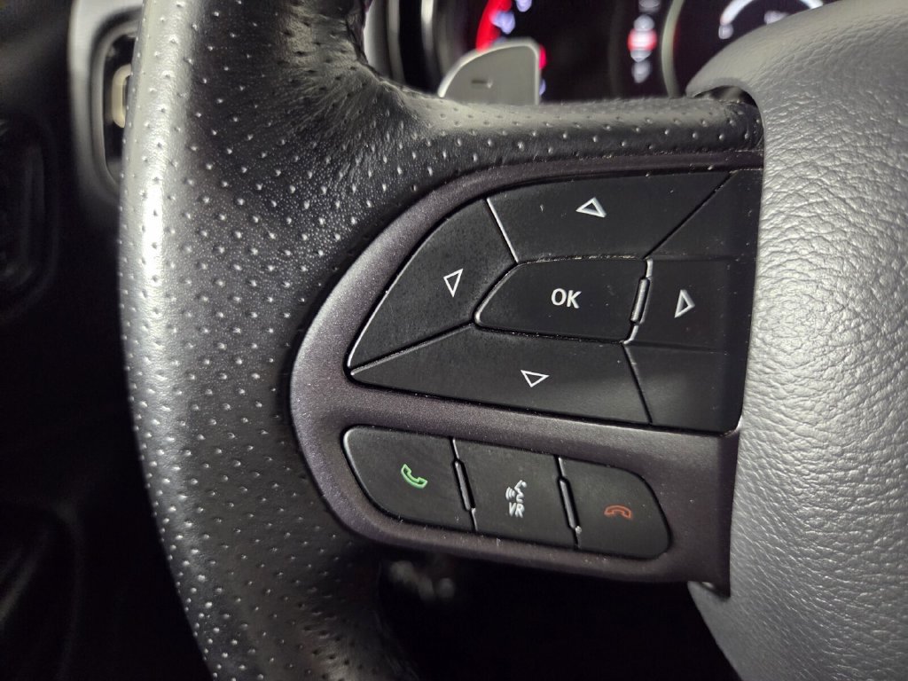 Used 2025 Dodge Durango GT AWD/4WD image 17