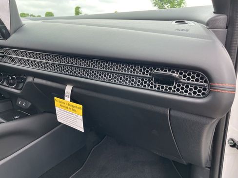 Certified 2026 Honda HR-V Sport image 26