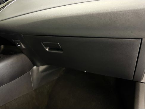 Used 2025 Toyota Corolla LE image 33