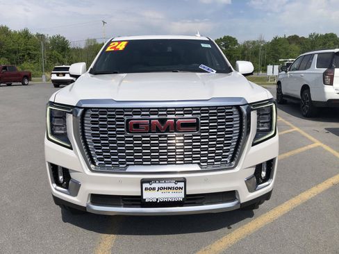 Used 2024 GMC Yukon XL Denali AWD/4WD image 2