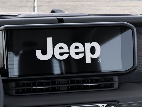 New 2026 Jeep Wrangler Unlimited Rubicon w/ Whitecap Package AWD/4WD image 18