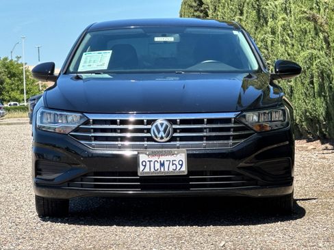 Used 2019 Volkswagen Jetta S w/ Driver Assistance Package FWD image 9
