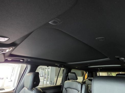 New 2025 Jeep Wagoneer L Series III w/ Premium Group I image 8