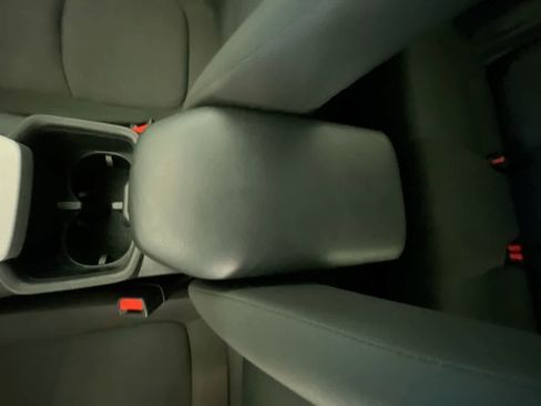 Certified 2025 Toyota RAV4 XLE image 21