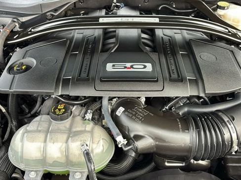 Used 2022 Ford Mustang GT Premium w/ Equipment Group 401A RWD image 31