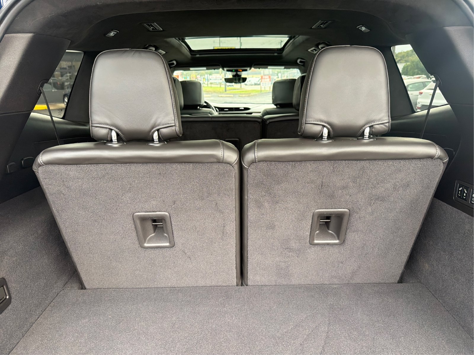 Certified 2025 Cadillac XT6 Sport w/ Platinum Package AWD/4WD image 13