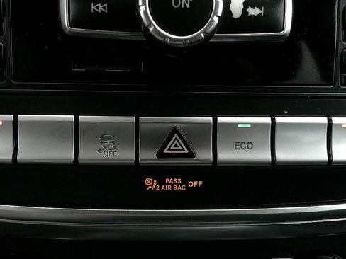 Used 2015 Mercedes-Benz GL 450 4MATIC image 34