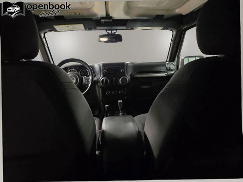 Used 2018 Jeep Wrangler Unlimited Sport S AWD/4WD image 15