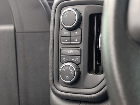 Used 2023 Chevrolet Silverado 1500 Custom Trail Boss image 4