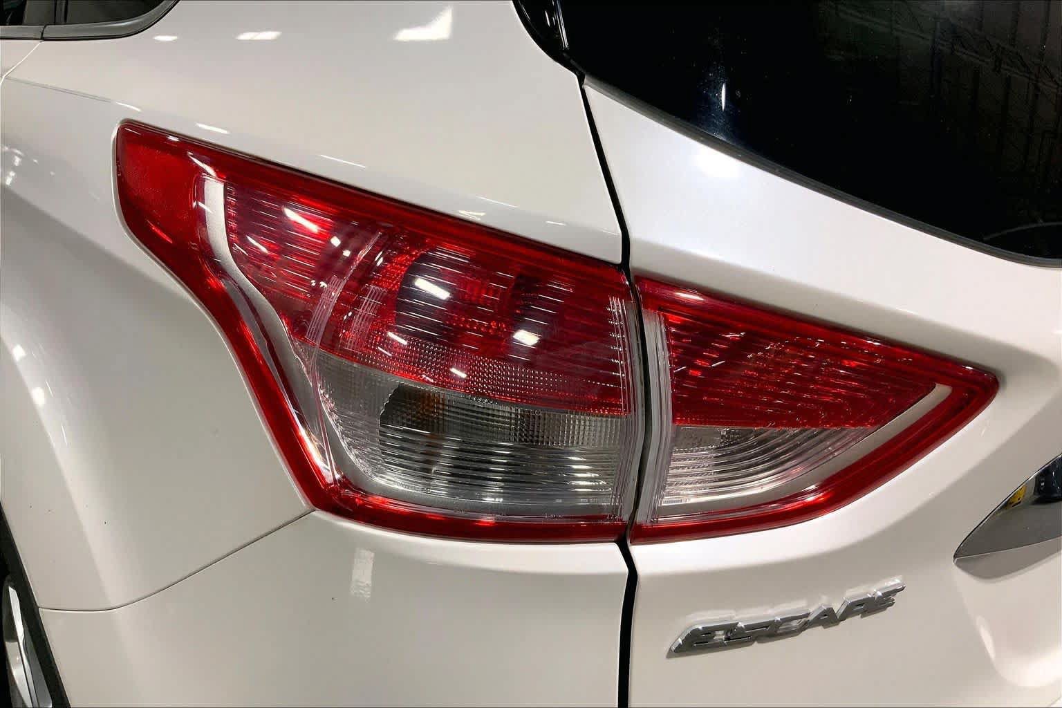 Used 2014 Ford Escape Titanium AWD/4WD image 29