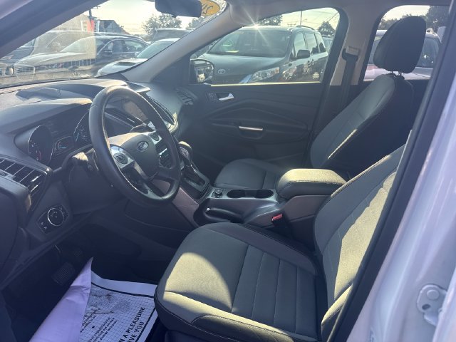 Used 2016 Ford Escape SE w/ Equipment Group 201A AWD/4WD image 10