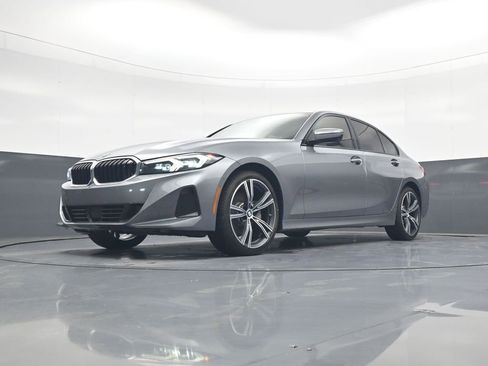 Used 2023 BMW 330i xDrive Sedan w/ Premium Package image 19
