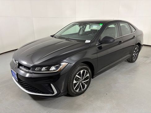 Used 2025 Volkswagen Jetta S FWD image 4