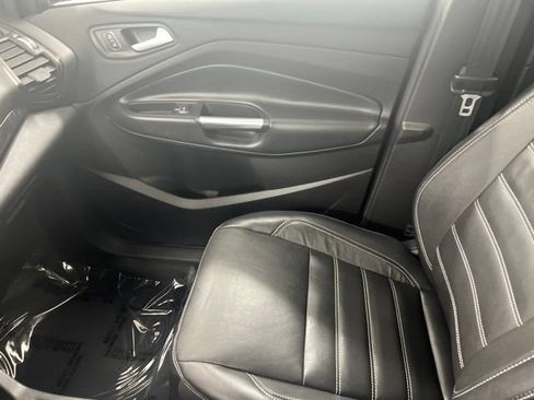 Used 2018 Ford Escape Titanium w/ Ford Safe & Smart Package AWD/4WD image 16