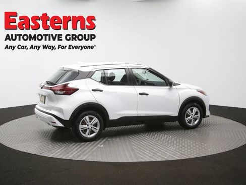 Used 2022 Nissan Kicks S FWD image 41
