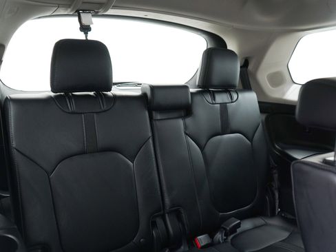 Used 2024 Honda Pilot Touring image 12