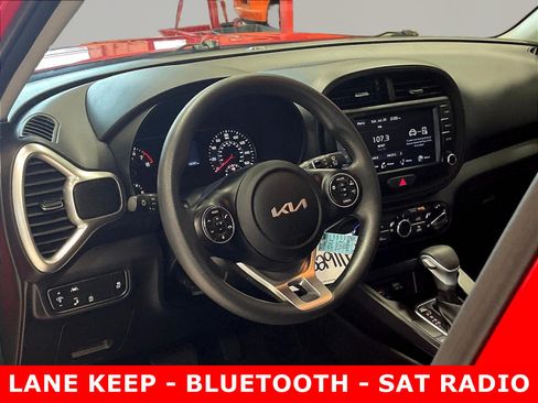 Used 2022 Kia Soul LX w/ Technology Package FWD image 17