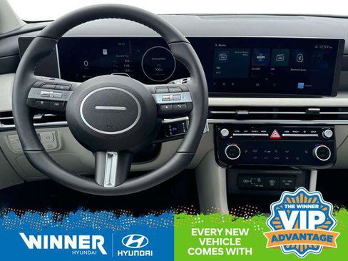 New 2025 Hyundai Tucson SEL image 17