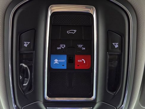Used 2023 Jeep Grand Cherokee L Limited w/ Black Appearance Package AWD/4WD image 32