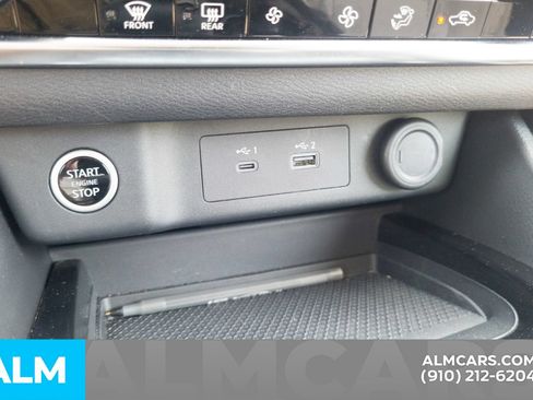 Used 2023 Nissan Rogue SV AWD/4WD image 25