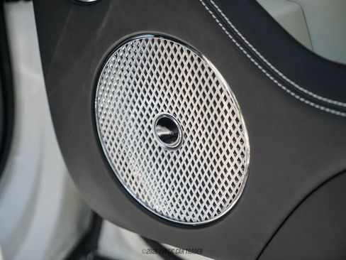 Used 2021 Bentley Bentayga image 77