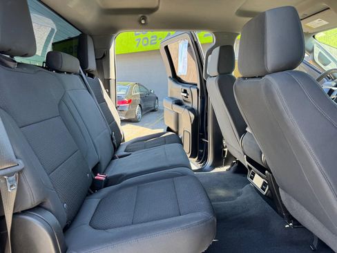 Used 2020 Chevrolet Silverado 1500 Custom w/ Custom Value Package RWD image 13