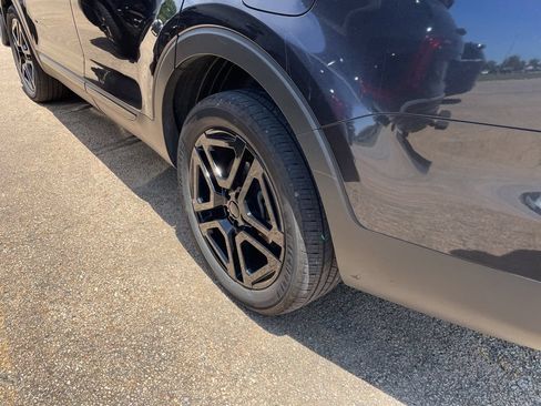 Used 2025 Kia Telluride EX X-Line AWD/4WD image 3