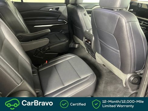 Used 2026 Chevrolet Traverse LT AWD/4WD image 18