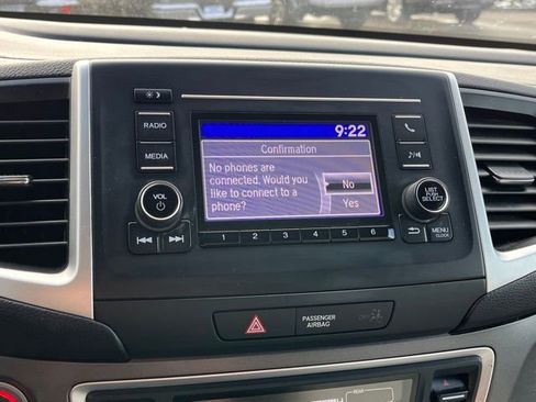 Used 2017 Honda Pilot LX image 41