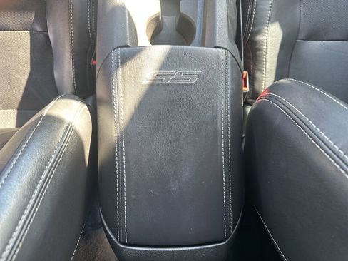 Used 2013 Chevrolet Camaro SS RWD image 10