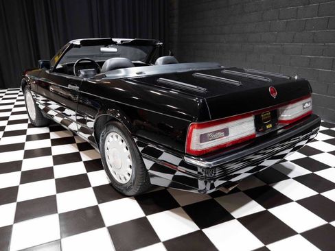 Used 1992 Cadillac Allante FWD image 23