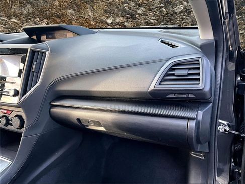 Used 2019 Subaru Crosstrek 2.0i Premium w/ Eyesight System image 13