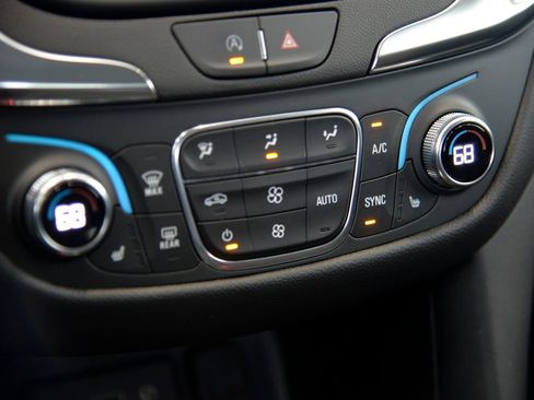 Used 2023 Chevrolet Equinox LT FWD image 24