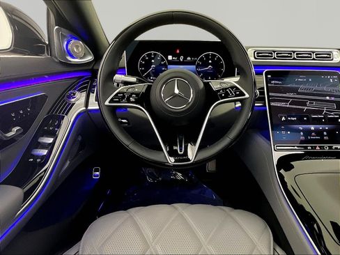 Certified 2026 Mercedes-Benz Maybach S 680 4MATIC image 8