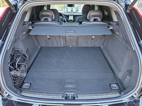 Used 2024 Volvo XC60 T8 Ultimate AWD/4WD image 12