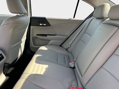 Used 2017 Honda Accord EX-L image 13