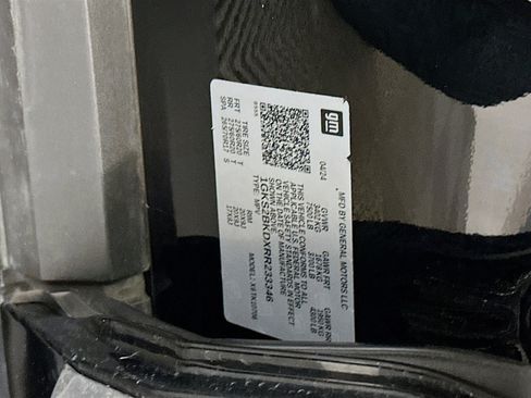 Used 2024 GMC Yukon SLT image 12